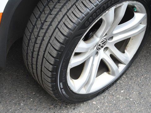 Used 2012 Volkswagen Tiguan SEL AWD/4WD image 11