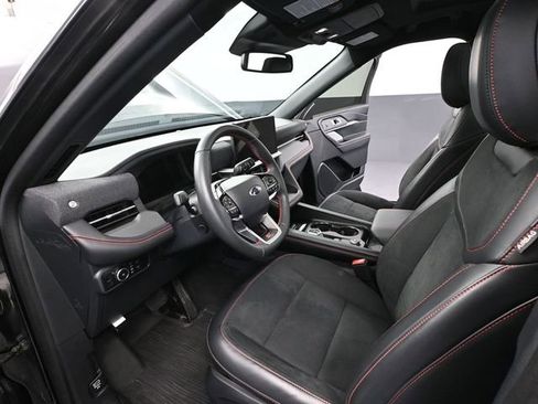 Used 2025 Ford Explorer ST image 23