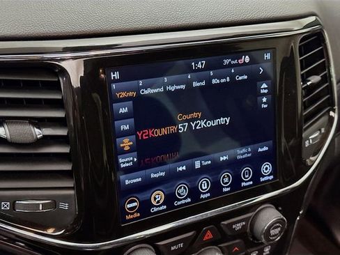 Used 2021 Jeep Grand Cherokee Overland image 17