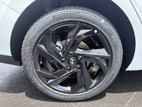 New 2026 Hyundai Elantra Sport FWD image 18