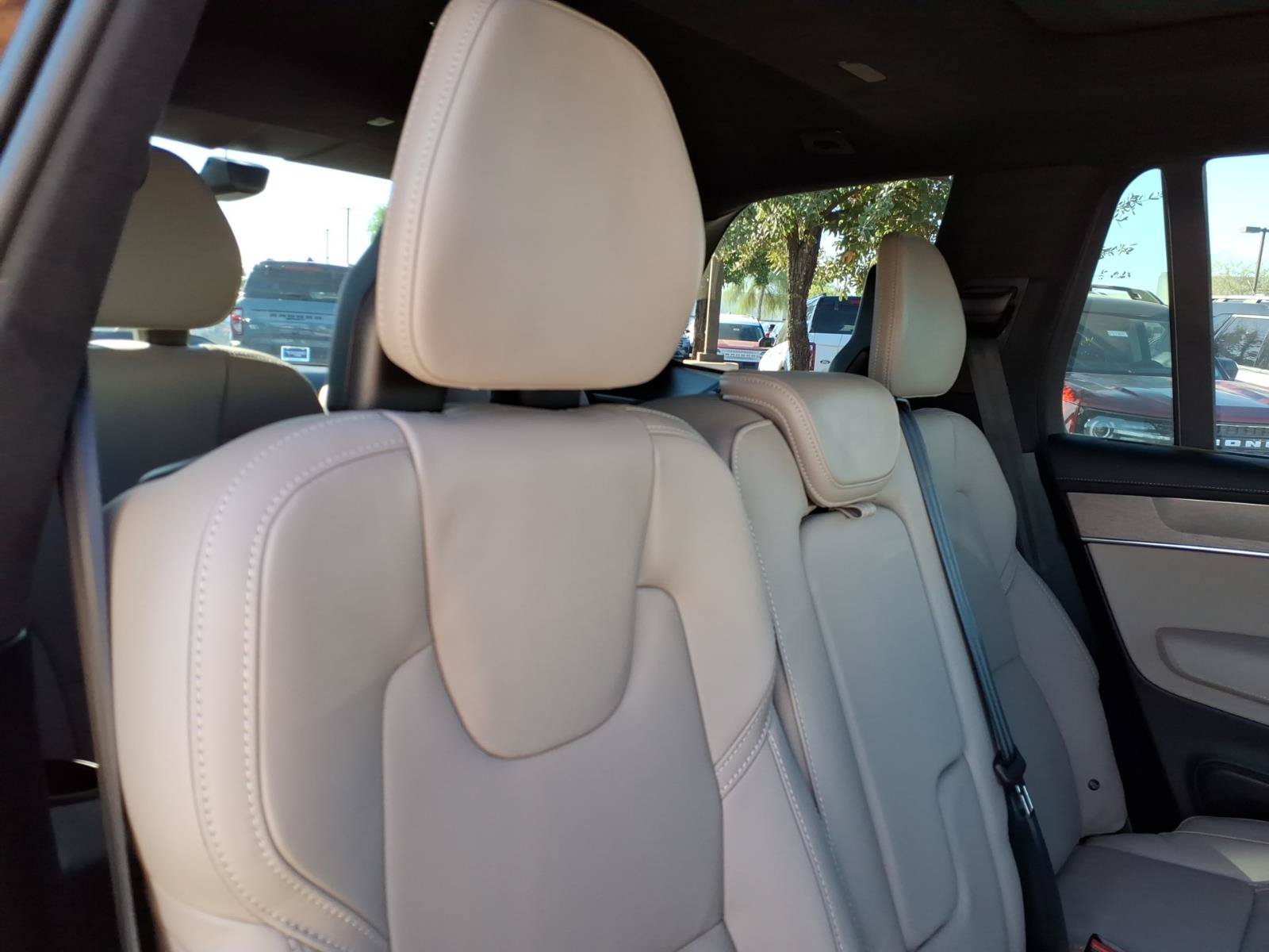 Used 2026 Volvo XC90 B6 Ultra w/ Lounge Package AWD/4WD image 15