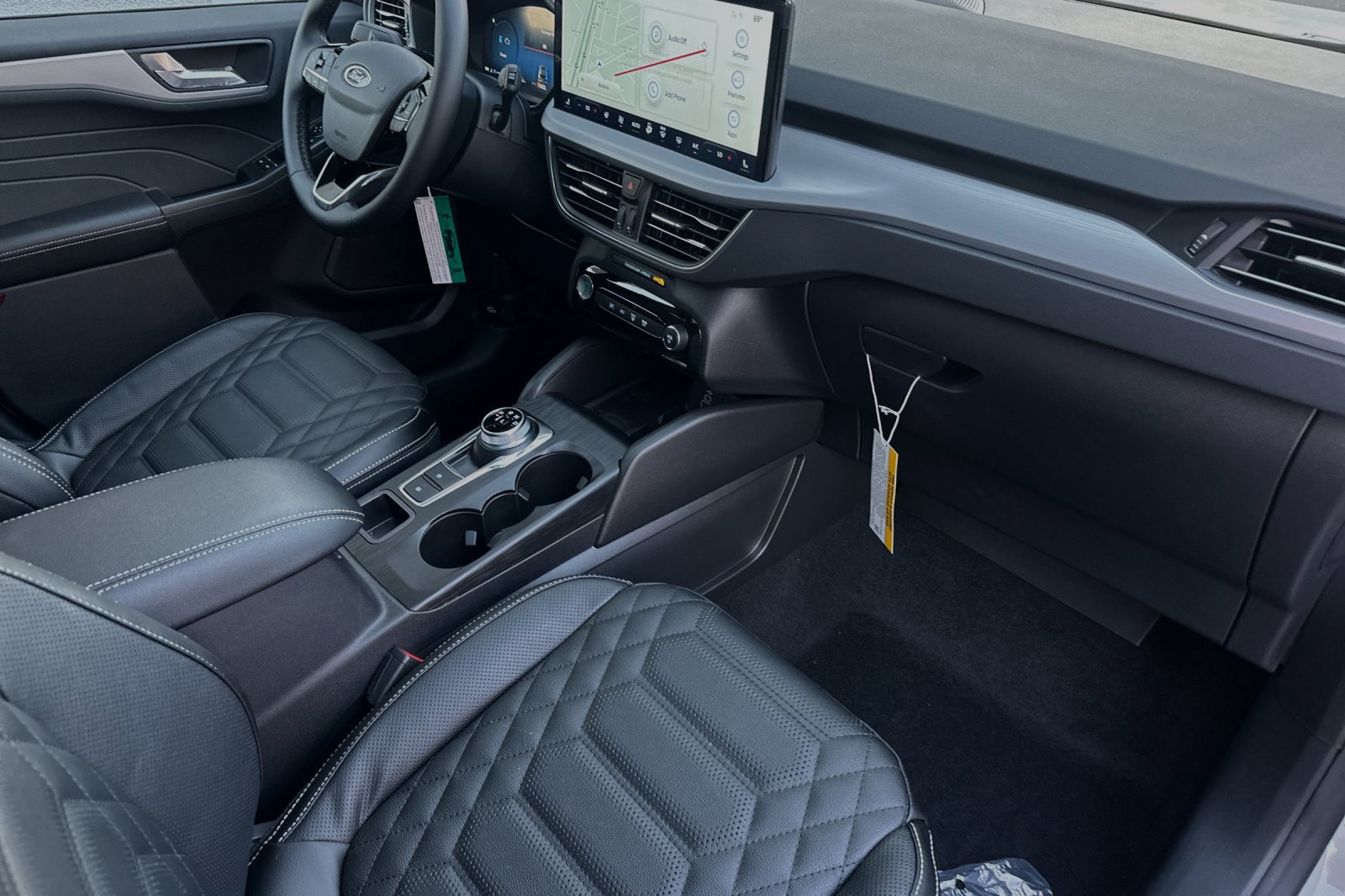 New 2024 Ford Escape SE w/ PHEV Premium Package FWD image 13