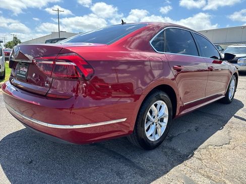 Used 2017 Volkswagen Passat 1.8T S FWD image 4