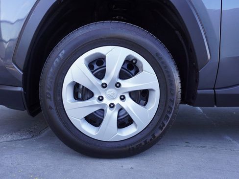 Used 2024 Toyota RAV4 LE image 21