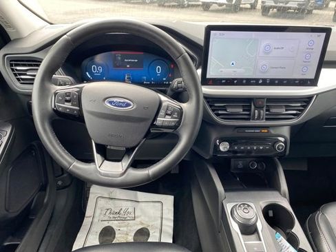 Used 2023 Ford Escape Platinum AWD/4WD image 7