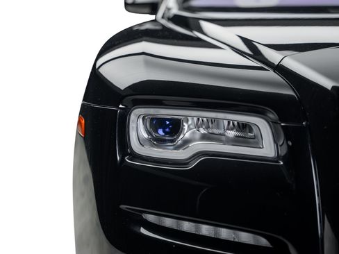 Used 2016 Rolls-Royce Dawn RWD image 4