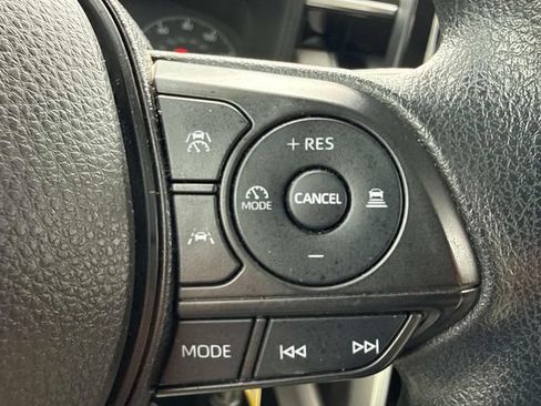 Used 2023 Toyota Corolla Cross L AWD/4WD image 23