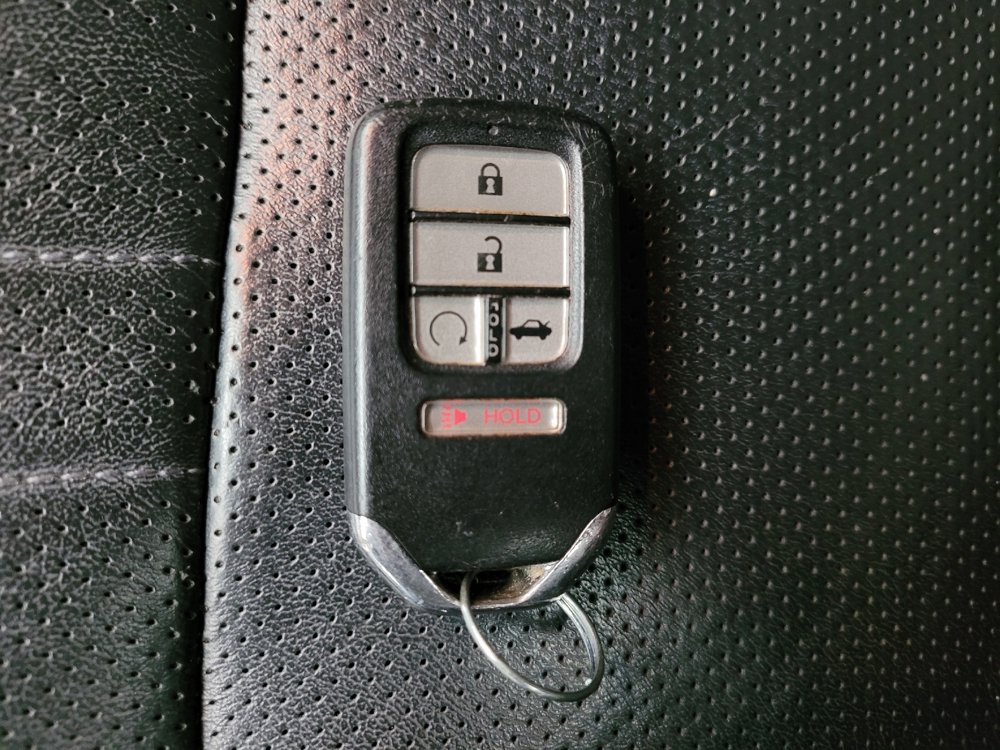 Used 2021 Honda Accord EX-L image 32