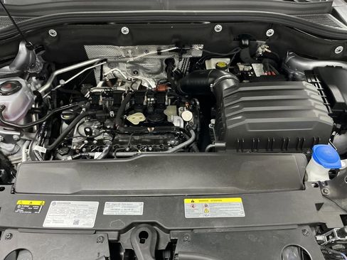 Used 2024 Volkswagen Atlas Cross Sport SEL Premium R-Line image 40