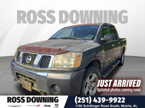 Used 2006 Nissan Titan SE AWD/4WD image 1