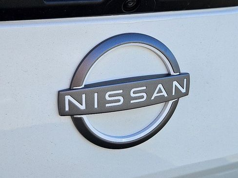 New 2026 Nissan Frontier S image 11