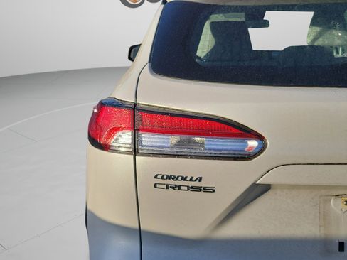 Used 2022 Toyota Corolla Cross L image 17