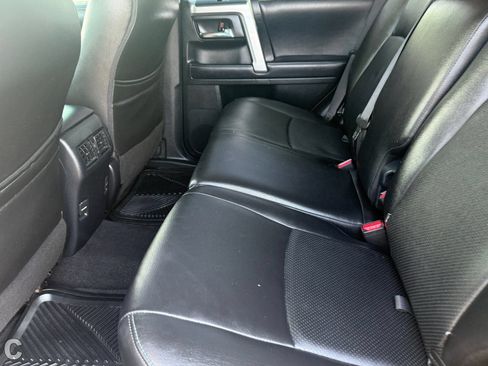 Used 2019 Toyota 4Runner SR5 AWD/4WD image 17
