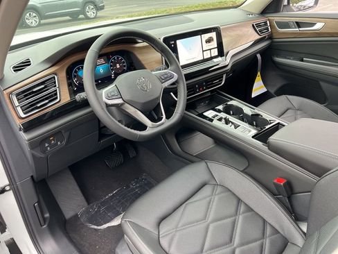New 2026 Volkswagen Atlas SE image 14