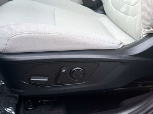 Certified 2025 Hyundai Tucson SEL FWD image 19