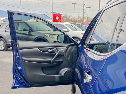 Used 2018 Nissan Rogue SL w/ Premium Package image 27