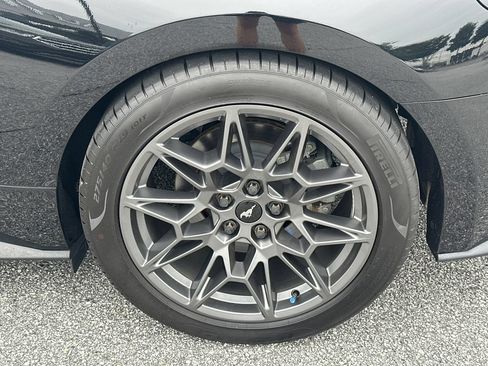 Used 2020 Ford Mustang GT Premium w/ Equipment Group 401A RWD image 18