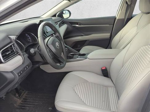 Used 2023 Toyota Camry SE FWD image 10