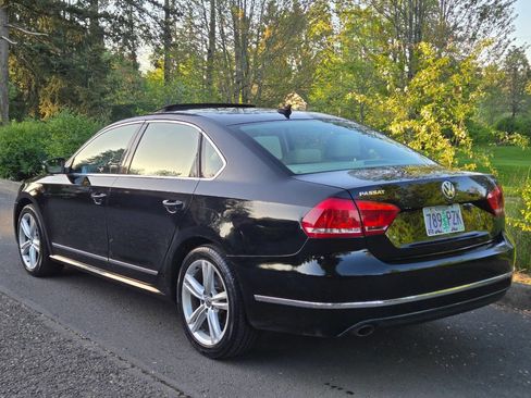 Used 2014 Volkswagen Passat TDI SE FWD image 27