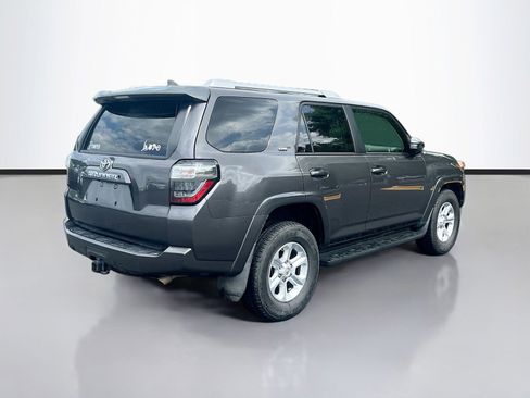 Used 2018 Toyota 4Runner SR5 RWD image 7