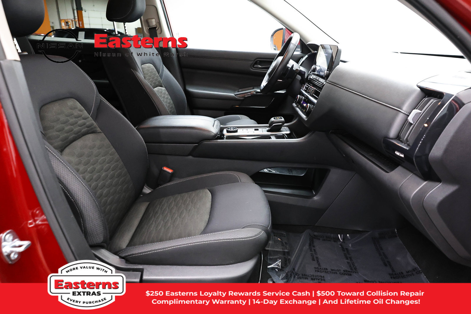Used 2023 Nissan Pathfinder SV AWD/4WD image 23