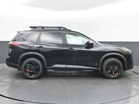 New 2026 Nissan Rogue SV image 8
