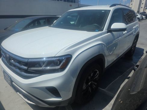 Certified 2023 Volkswagen Atlas SE w/ Black Wheel Package FWD image 1