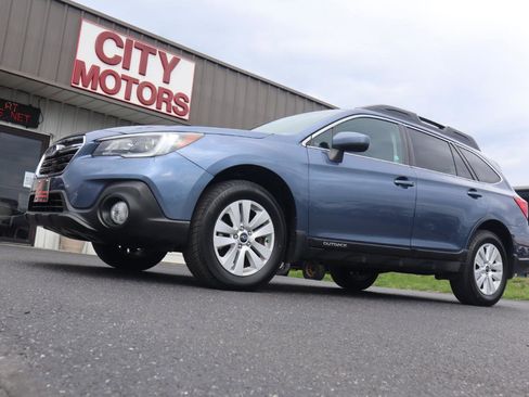 Used 2018 Subaru Outback 2.5i Premium image 15