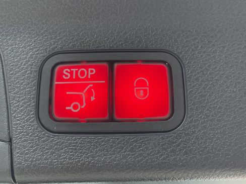 Certified 2023 Mercedes-Benz GLS 580 4MATIC image 13