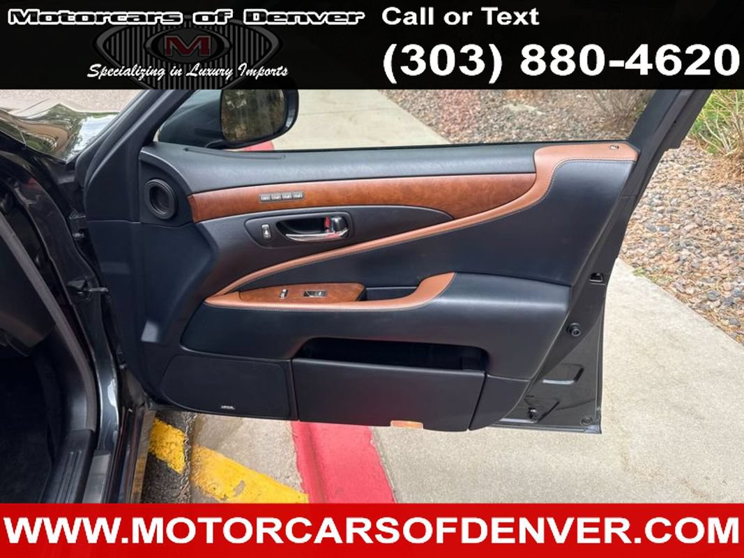 Used 2011 Lexus LS 460 AWD w/ Comfort Pkg image 23