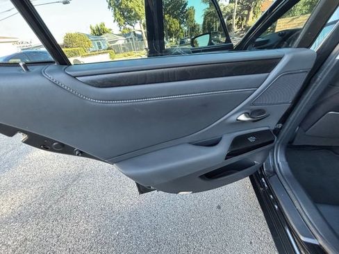 Used 2024 Lexus ES 300h w/ Premium Package FWD image 33
