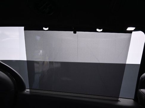 Used 2020 Chrysler Pacifica Touring-L image 58