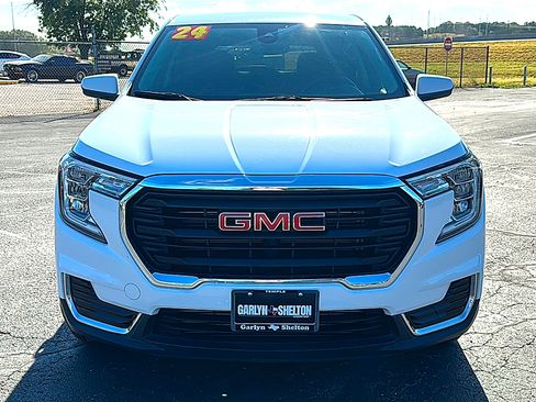 Used 2024 GMC Terrain SLE FWD image 11