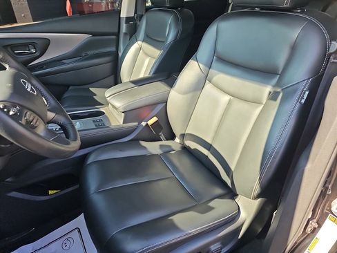 Used 2024 Nissan Murano SV FWD image 16