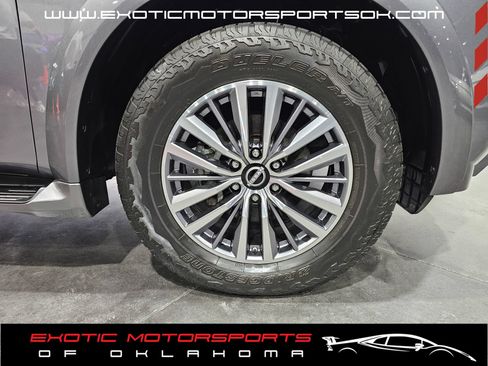 Used 2022 Nissan Armada SL w/ Captain's Chairs Package AWD/4WD image 46
