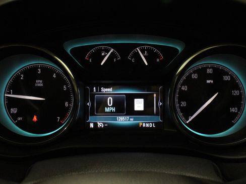 Used 2017 Buick Envision Essence image 11