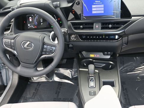 New 2026 Lexus UX 300h FWD image 15