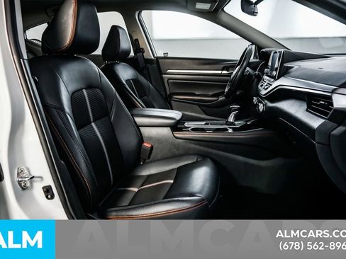 Used 2025 Nissan Altima 2.5 SR image 19