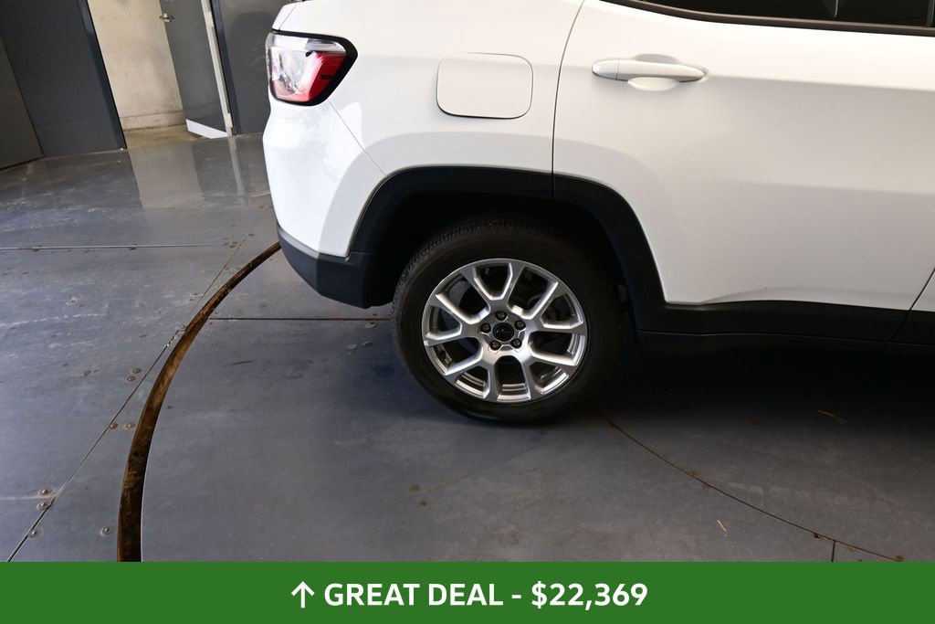 Used 2025 Jeep Compass Limited AWD/4WD image 23