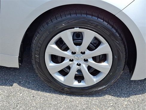 Certified 2024 Toyota Corolla LE image 8