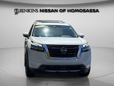 Certified 2023 Nissan Pathfinder SL w/ SL Premium Package image 14