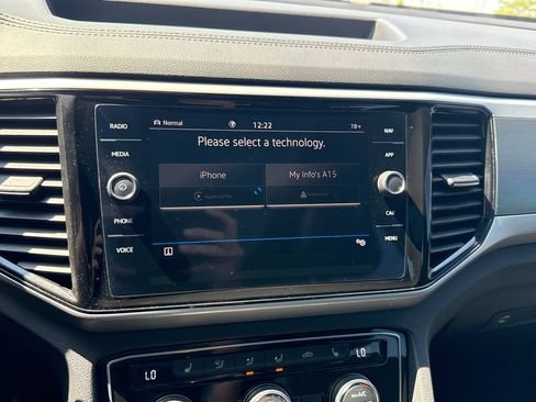 Used 2023 Volkswagen Atlas Cross Sport SEL AWD/4WD image 19