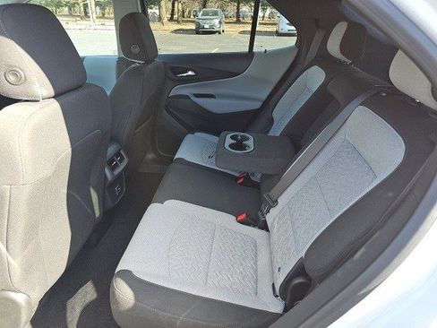 Used 2022 Chevrolet Equinox LT image 18