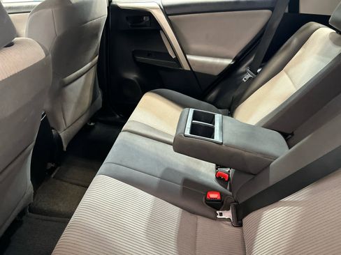 Used 2015 Toyota RAV4 LE AWD/4WD image 5