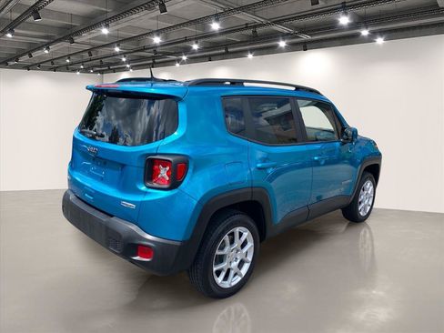 Used 2020 Jeep Renegade Latitude w/ UConnect 8.4 Nav Group AWD/4WD image 7