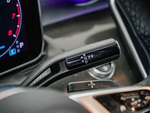 Used 2025 Mercedes-Benz C 300 Sedan image 21