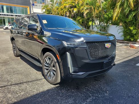 Used 2022 Cadillac Escalade ESV Sport image 5