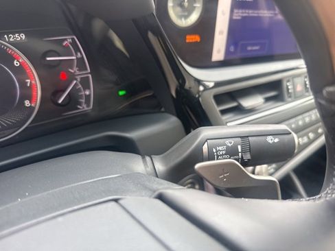 Certified 2025 Lexus ES 300h w/ Accessory Package (Z2) image 20