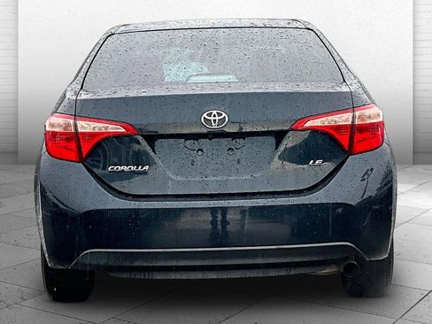Used 2019 Toyota Corolla LE image 3