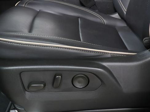 Used 2024 Chevrolet Tahoe Premier AWD/4WD image 20